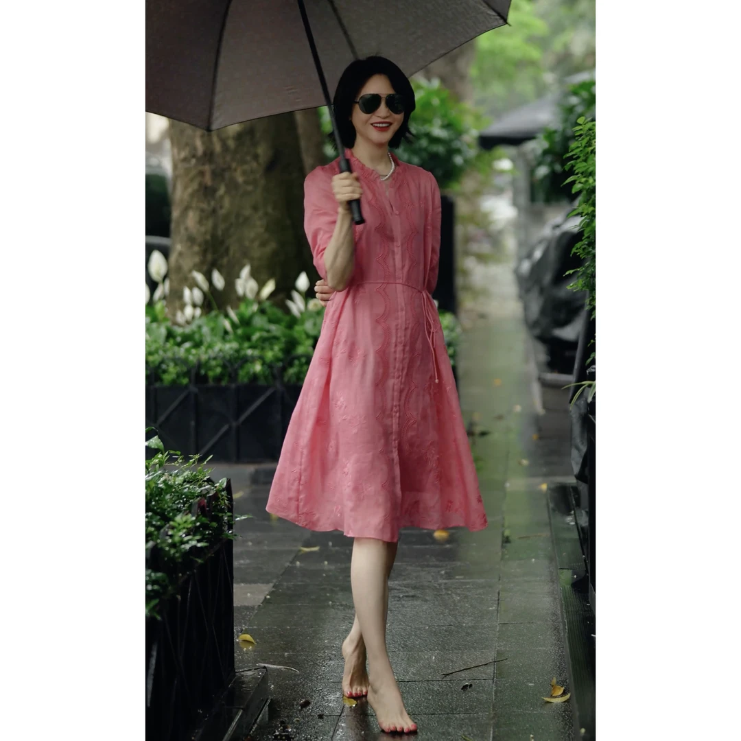 我是摩羯 河内下雨天 天丝苎麻镂空绣花荷叶领系带夏优雅连衣裙