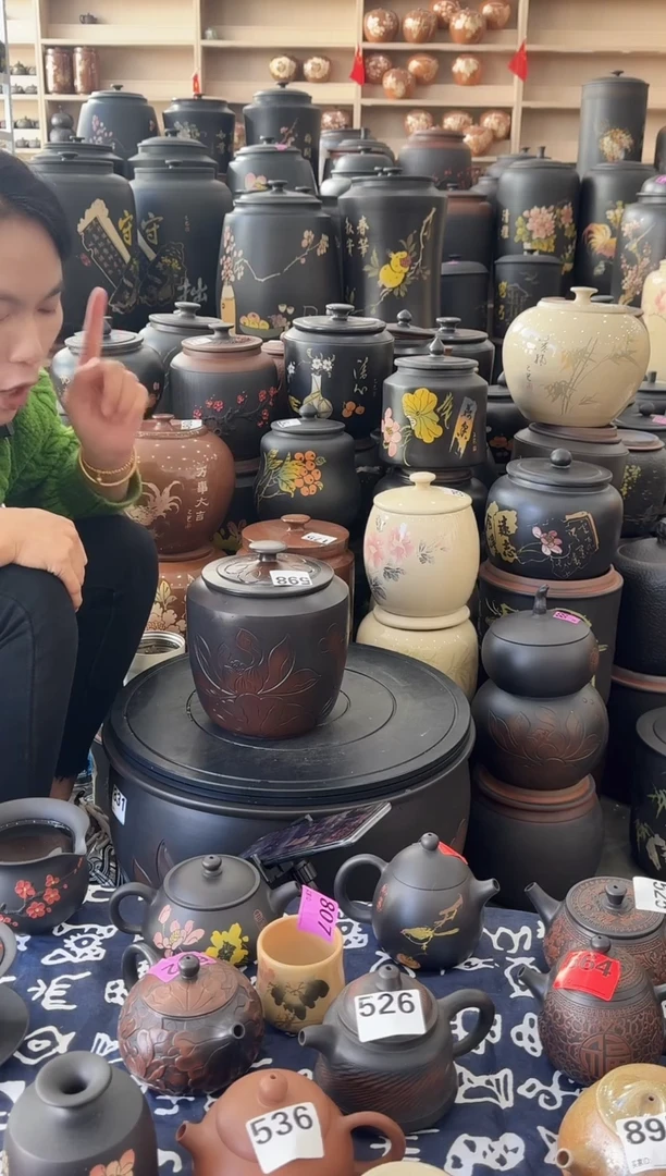 罐大大瑕疵茶叶罐  方尖荷花   598