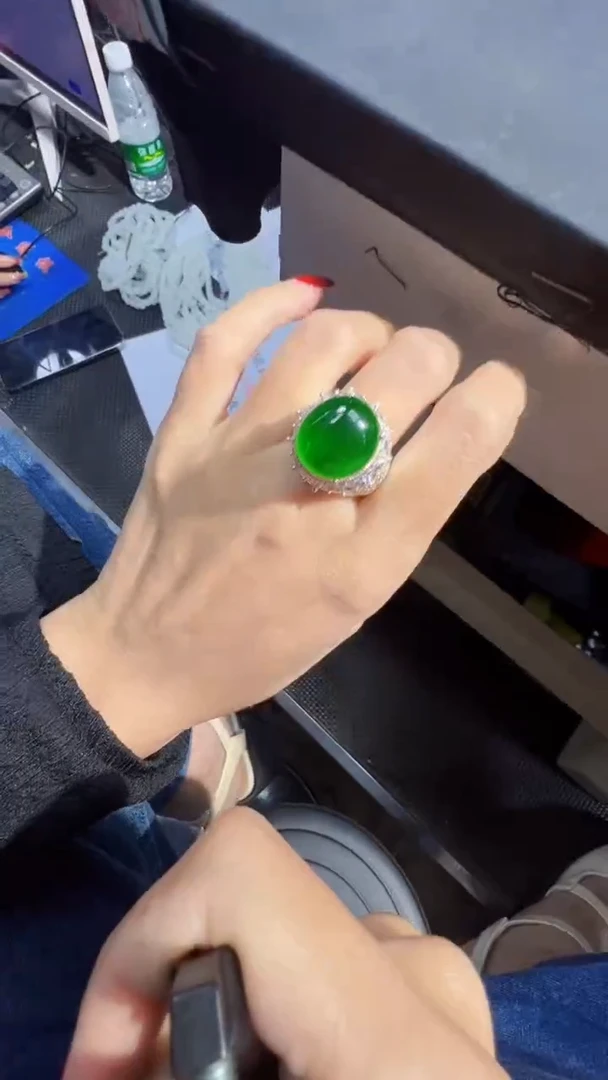 【闪购商品】定制翡翠未镶嵌蛋面1