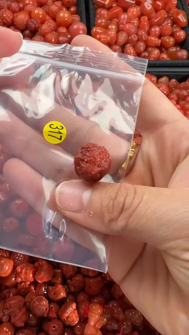 【闪购商品】南红玛瑙颈饰未镶嵌1