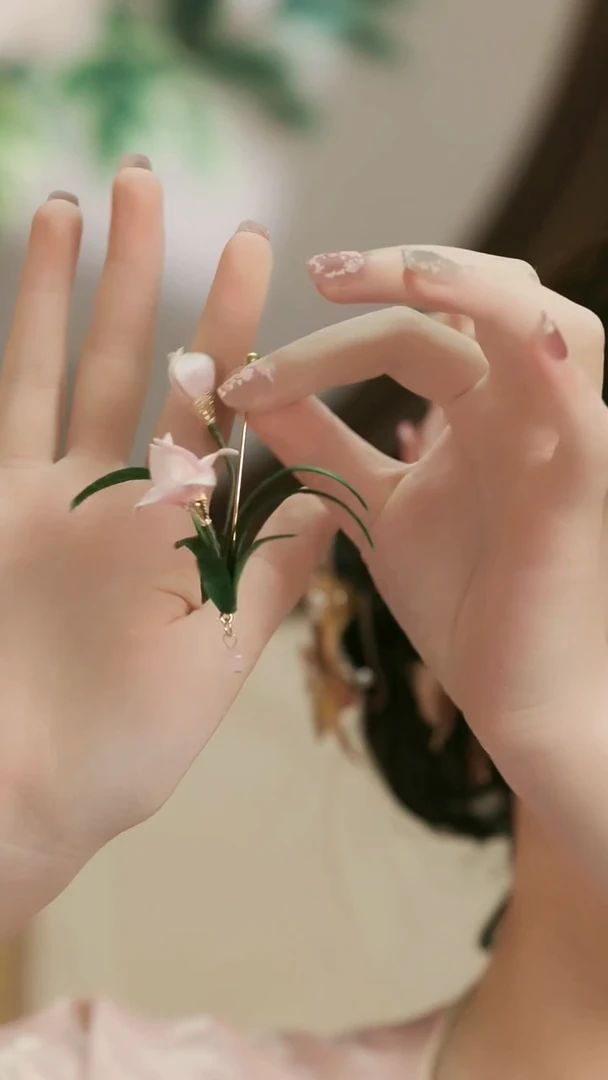 刺绣湘传礼纯手工胸针