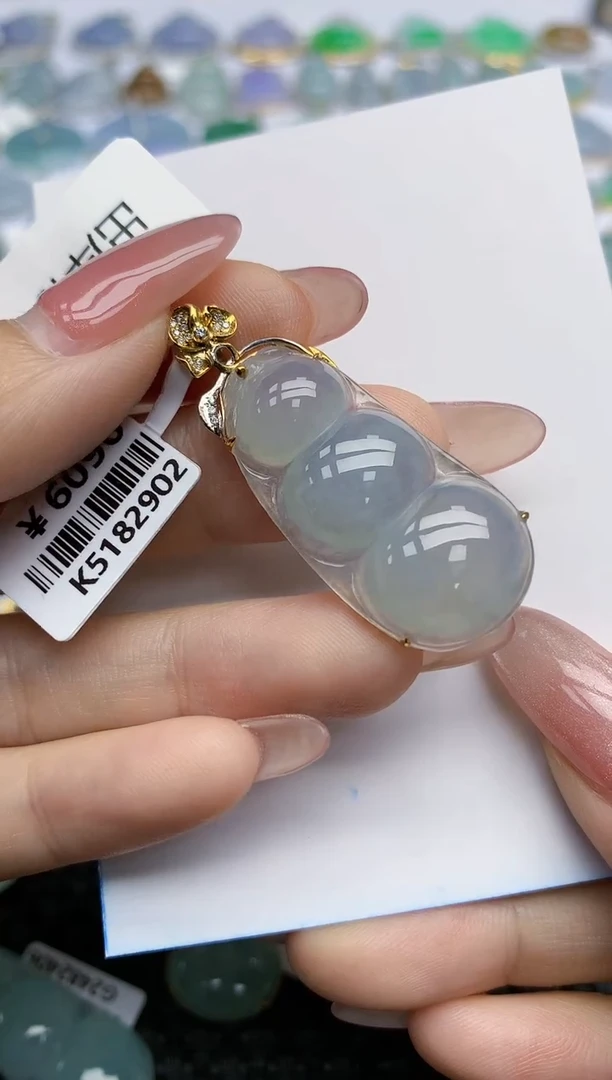 【闪购商品】翡翠挂件18K金镶嵌天然翡翠A货