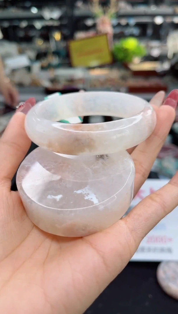 【闪购商品】石英质玉手镯未镶嵌64圈口（赠品镯心）1764411