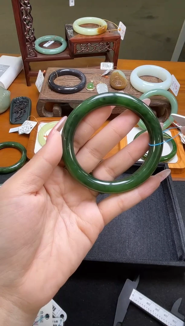 未镶嵌手镯和田玉俄七碧玉 56+圈  9016507
