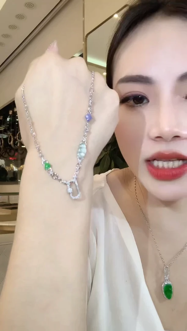翡翠18K金镶嵌套链D58一件