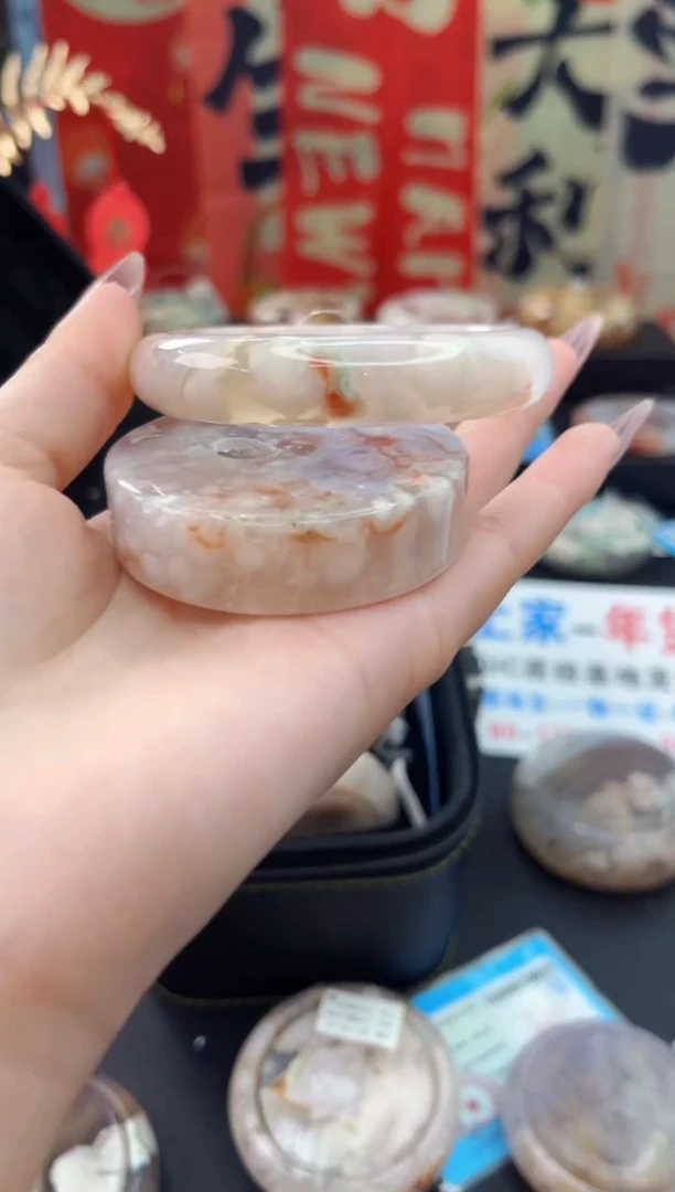 【闪购商品】石英质玉手镯未镶嵌赠送镯心（58圈口）