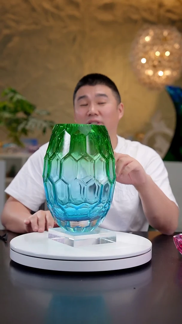 摆件蓝绿色凹面花器