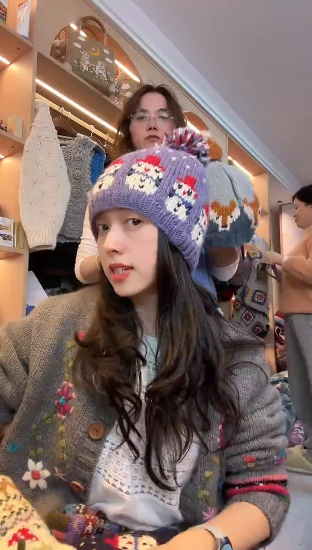 羊毛紫色雪人帽