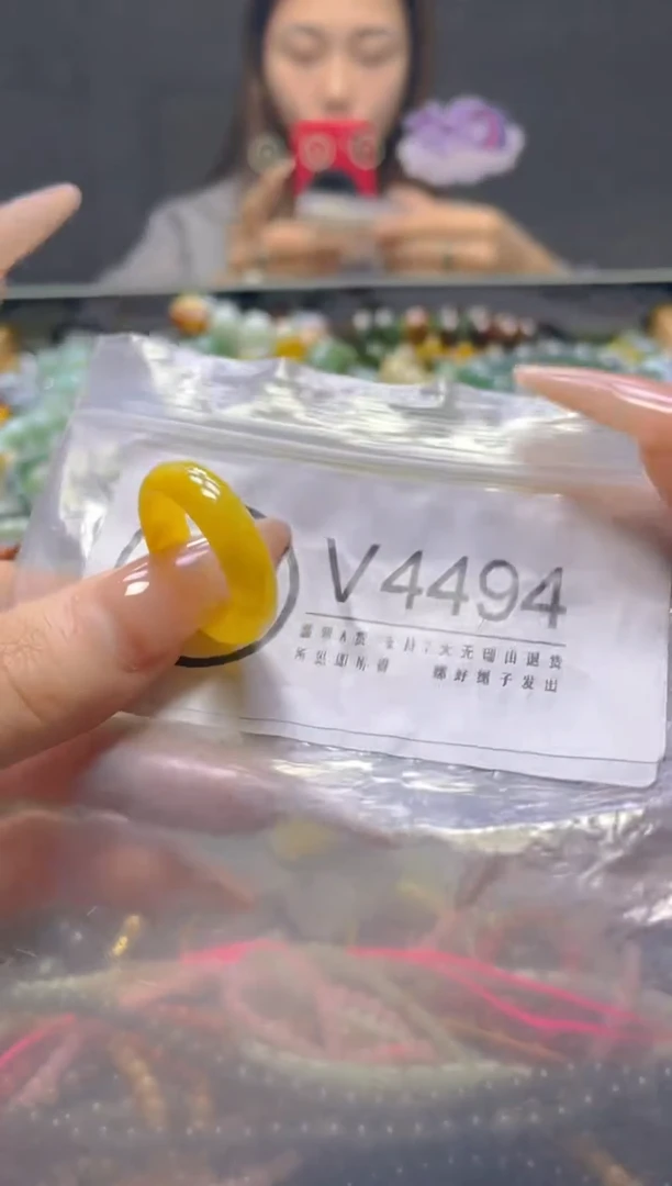 颈饰未镶嵌翡翠20MM/V/翡翠A货，一件也是批发价