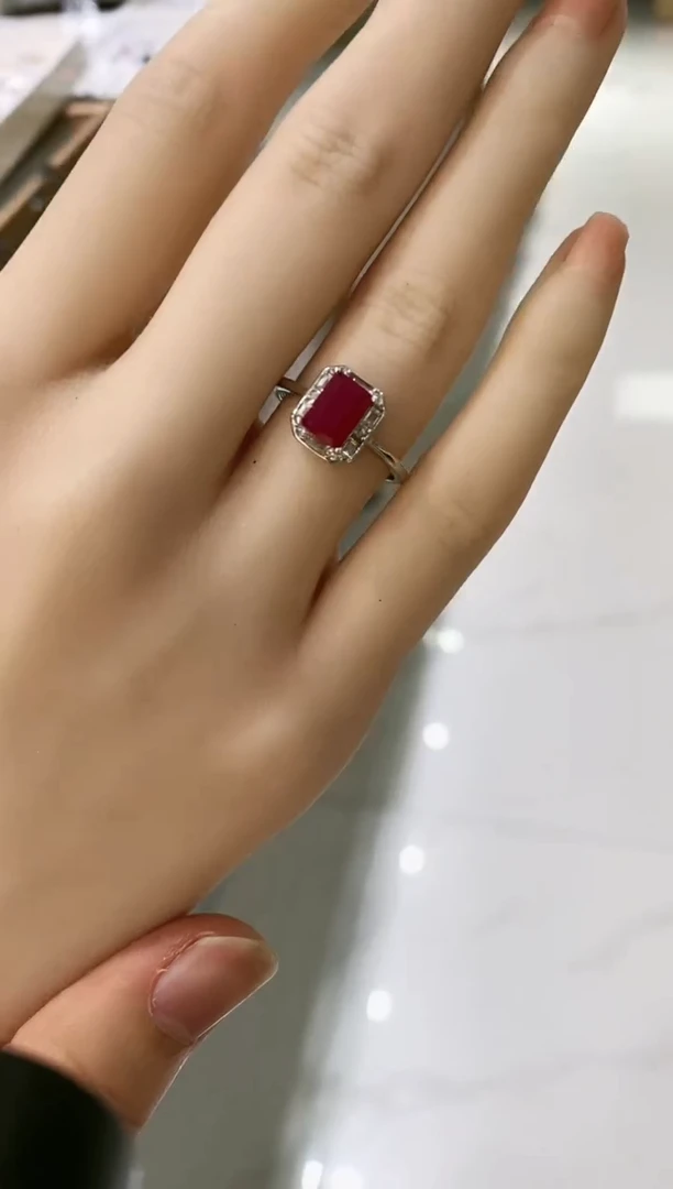 【闪购商品】红宝石戒指银S925镶嵌戒指
