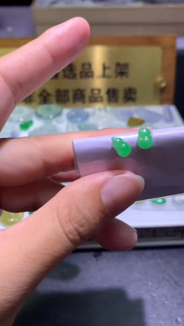 未镶嵌定制翡翠毛货