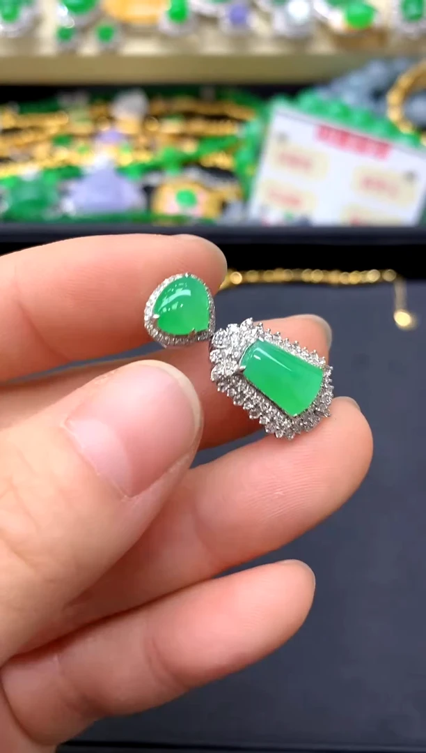 颈饰18K金镶嵌翡翠306-中国好珍宝