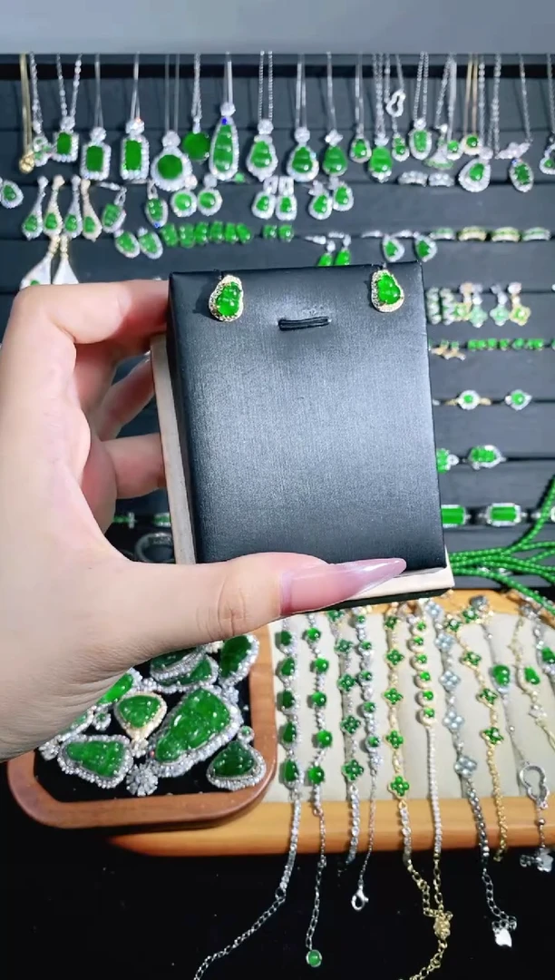 翡翠银S925镶嵌耳饰多样性