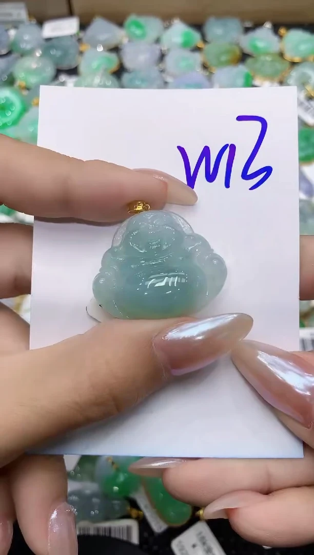 翡翠18K金镶嵌颈饰111111111111
