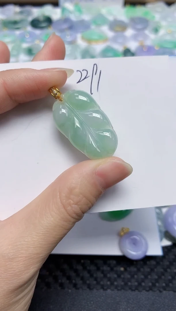 翡翠未镶嵌颈饰1111111111111