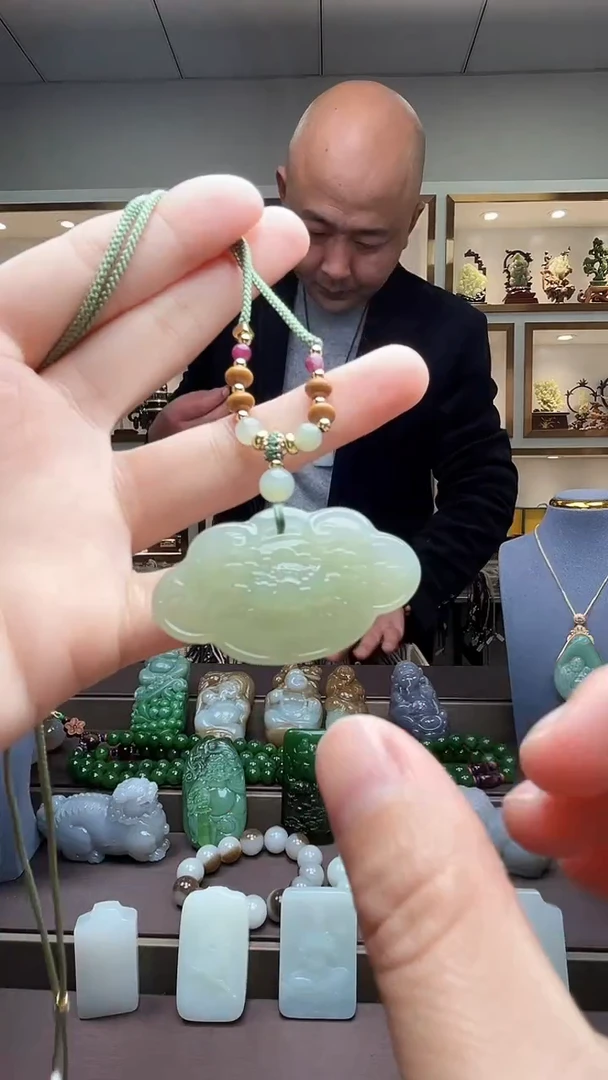 【闪购商品】和田玉颈饰未镶嵌苏