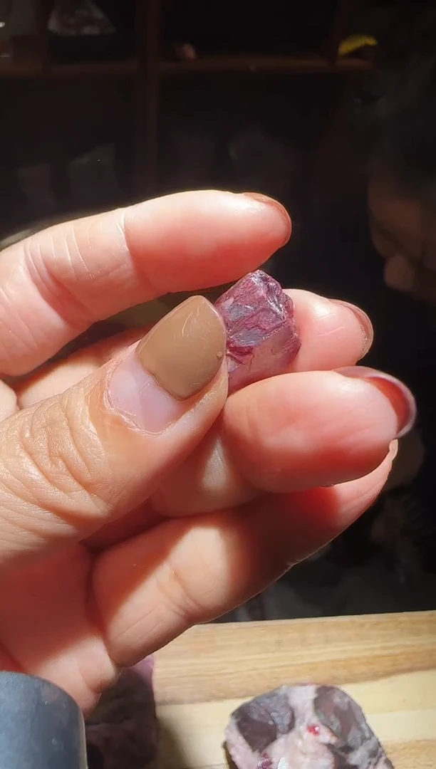 天然辰砂朱砂乌晶84