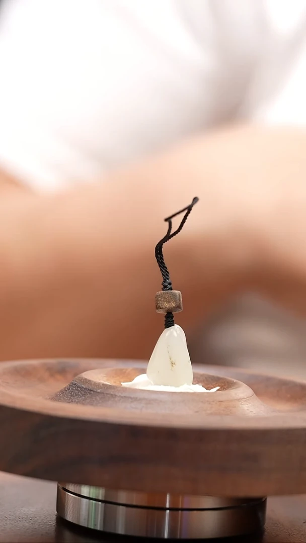 和田玉未镶嵌吊坠(不含链)2克和田玉原石