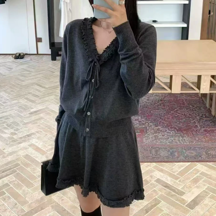 DEZI简约高级木耳边V领小衫加半身裙两件女套装LS25815088