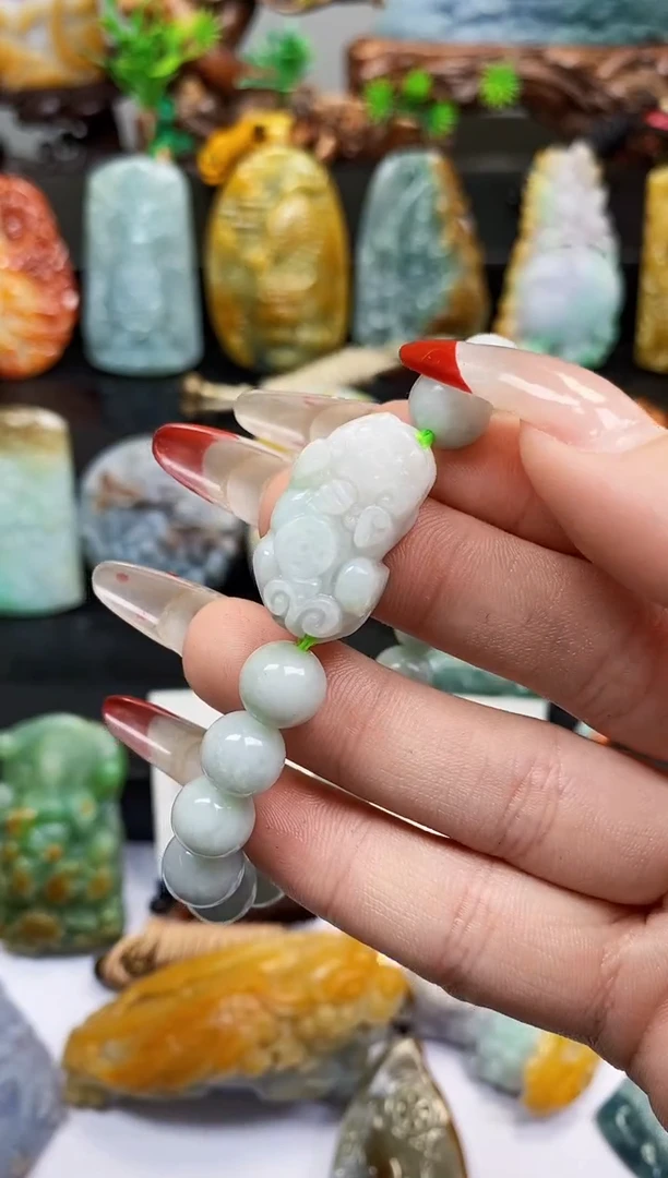 【闪购商品】翡翠颈饰未镶嵌A货翡翠