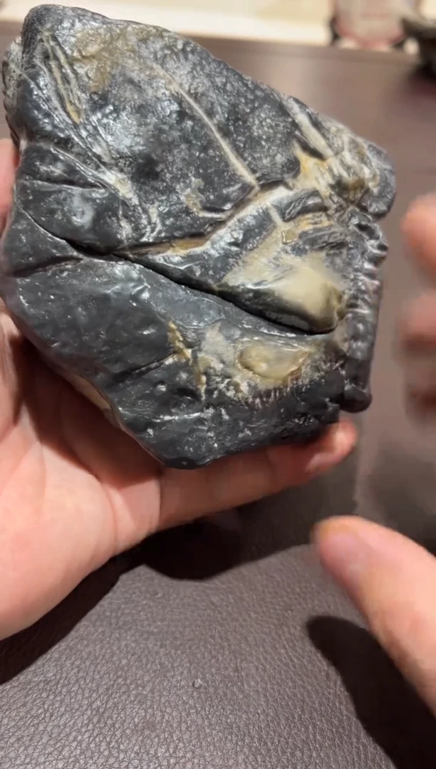 精**界意境典雅砚台烟缸摆件