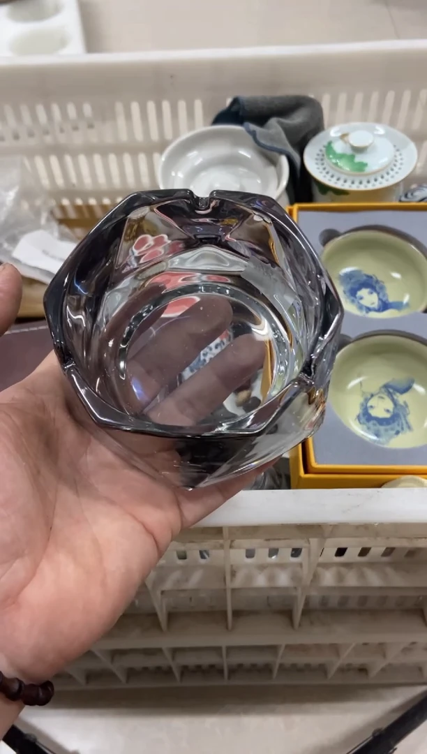杯无运费险有瑕疵的摄影的产品有使用过的痕迹有点脏介意勿拍