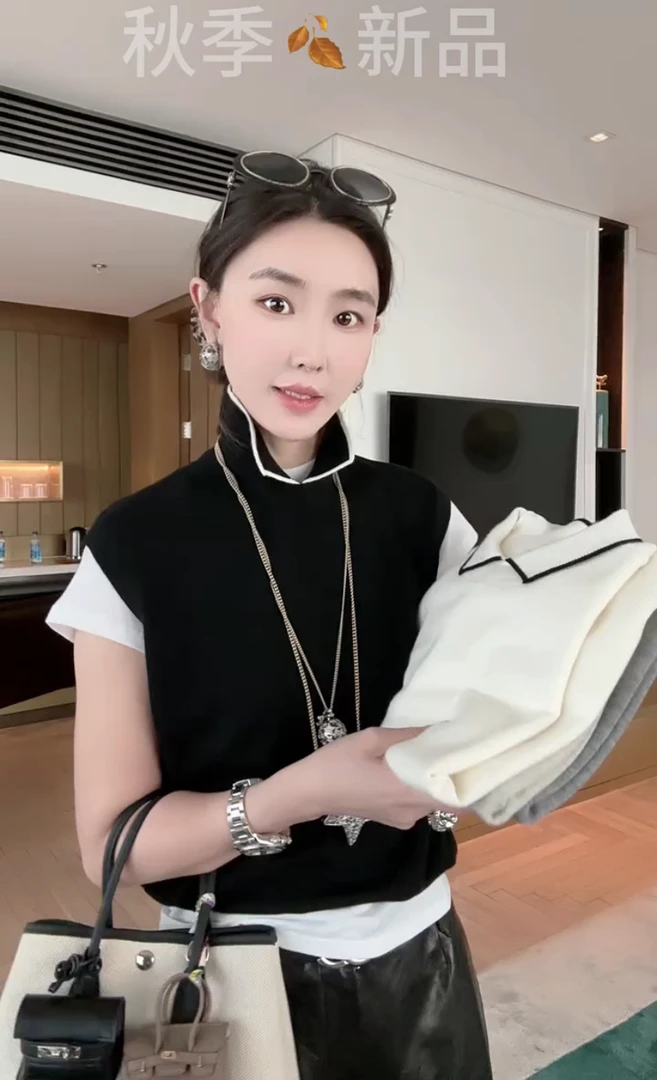 2025早秋新款时髦撞色polo领翻领叠穿百搭小众无袖针织背心上衣女
