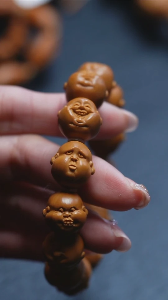 【闪购商品】文玩核桃吊坠苏工橄榄核