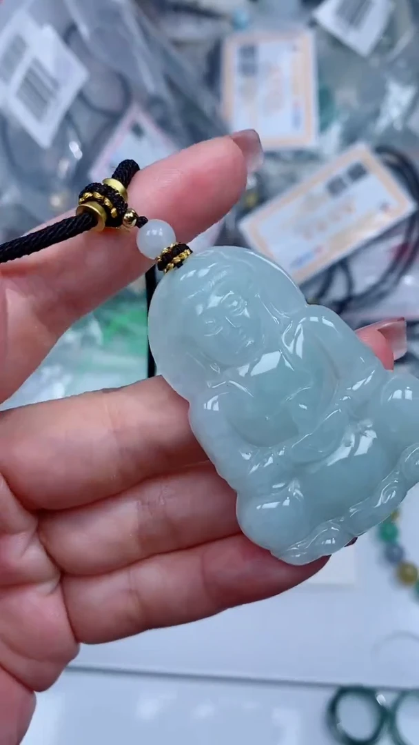 翡翠未镶嵌颈饰吊坠