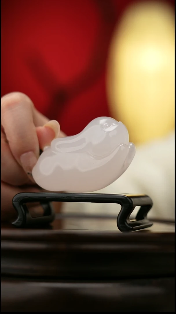 玉【前兔似锦】天然玉石手把件