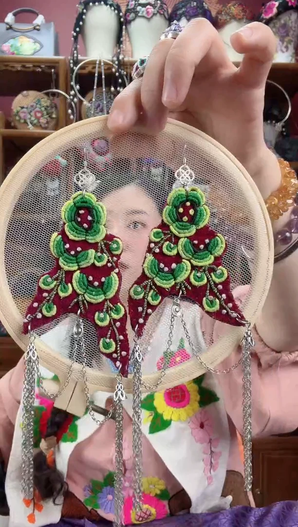 刺绣耳环63 甜甜家