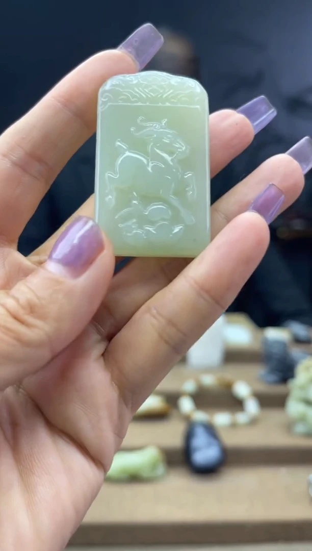 颈饰未镶嵌和田玉1