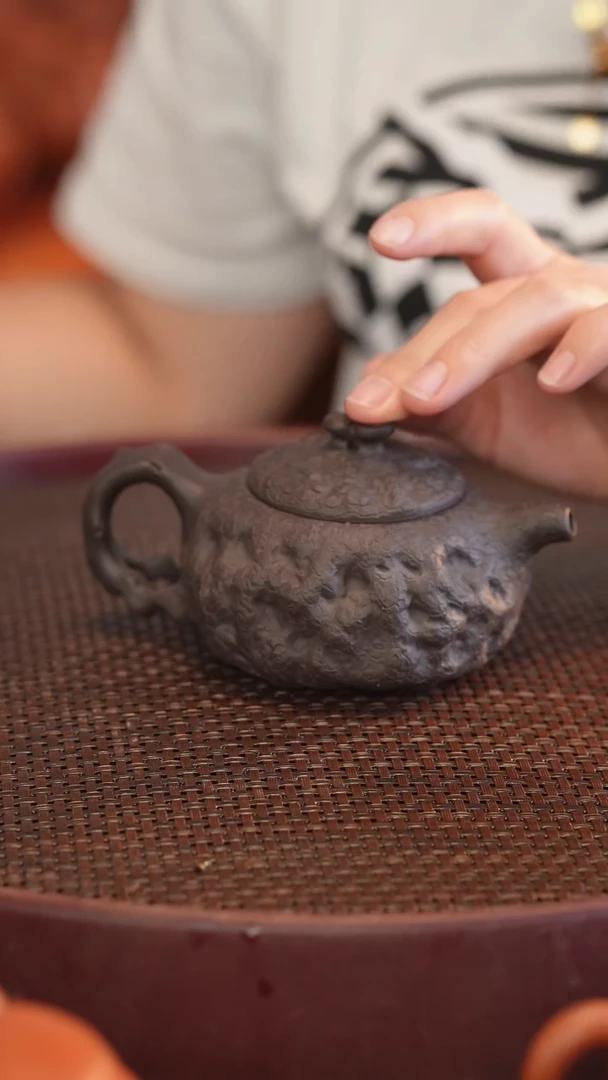茶壶紫砂供春 黑泥 180cc