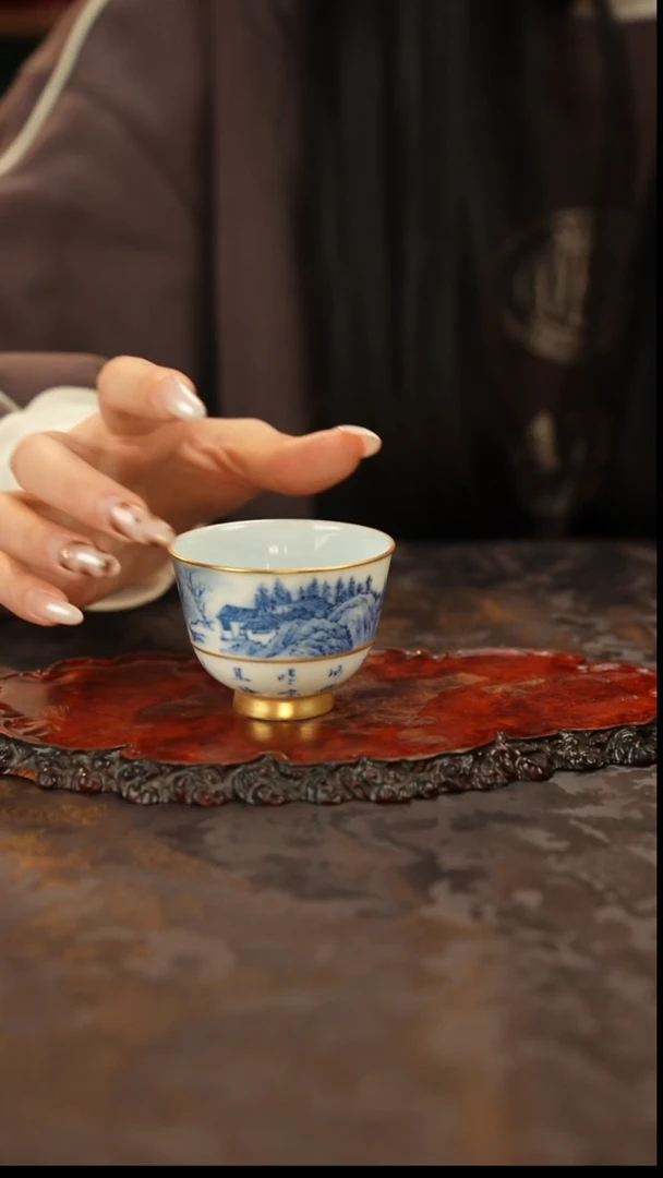 青花手绘山水主人杯