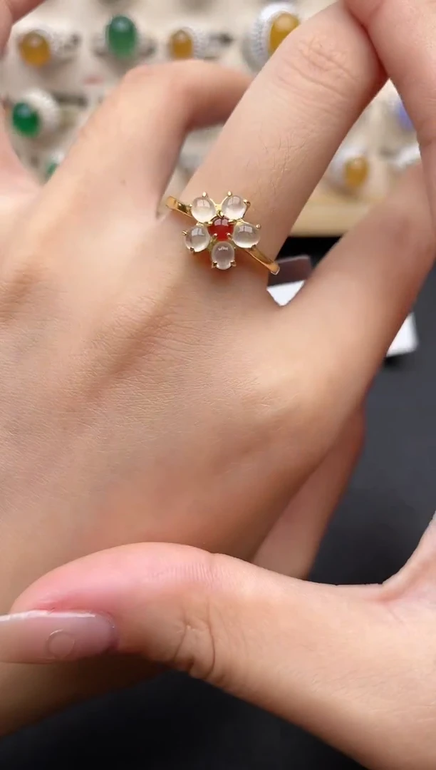 【闪购商品】翡翠戒指银S925镶嵌一物一证一礼盒