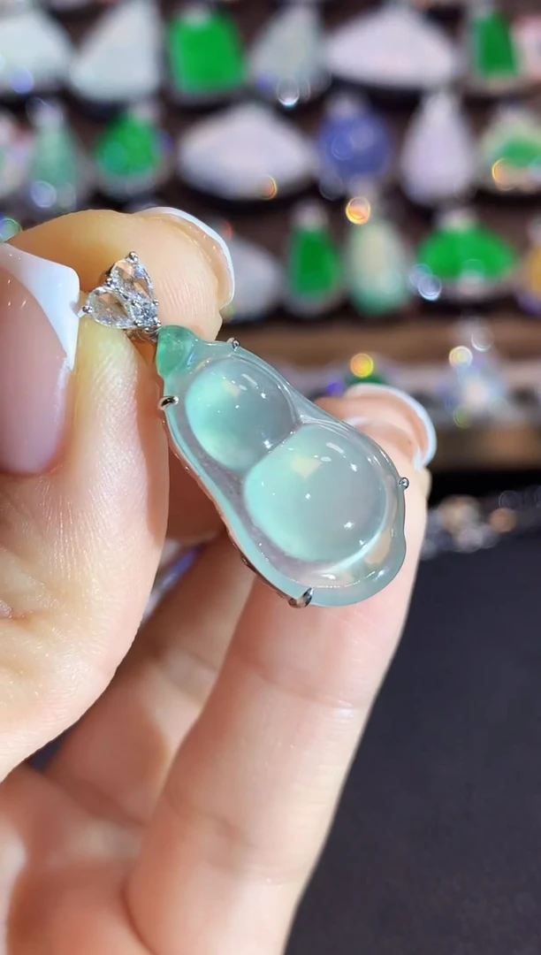 吊坠(不含链)18K金镶嵌翡翠C10