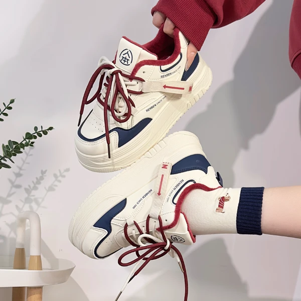 人本加绒板鞋女2025冬季新款百搭学生休闲鞋厚底增高保暖二棉鞋子