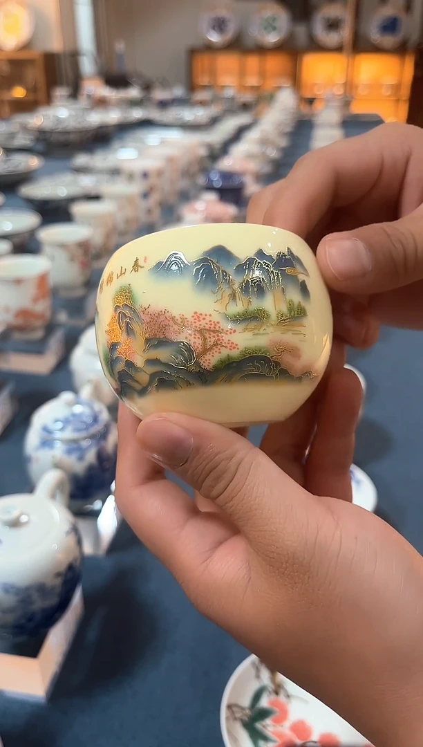 景德镇春山小缸杯