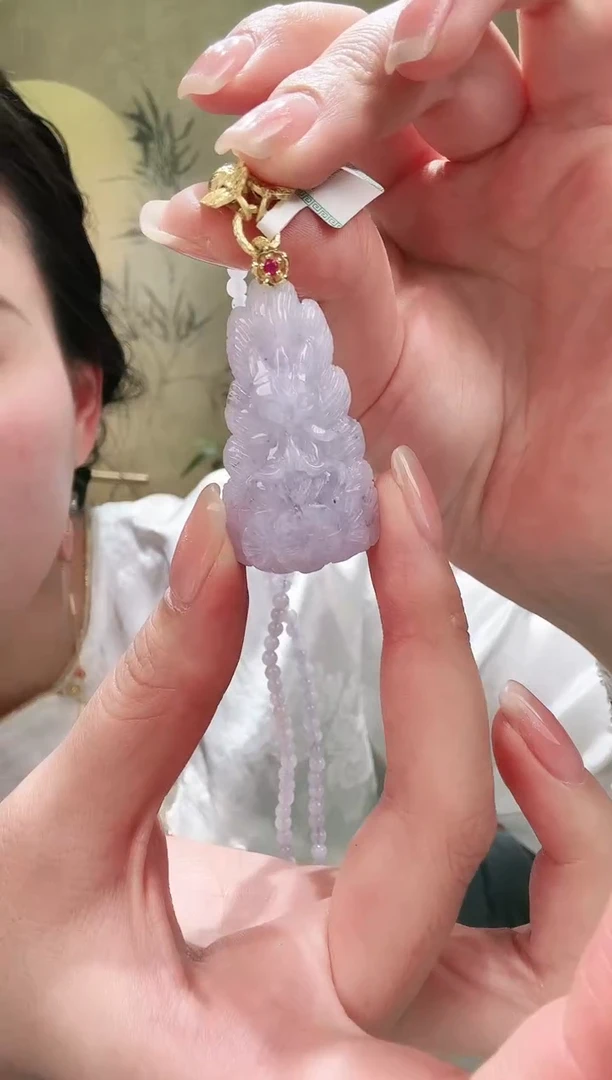 颈饰未镶嵌翡翠吊坠