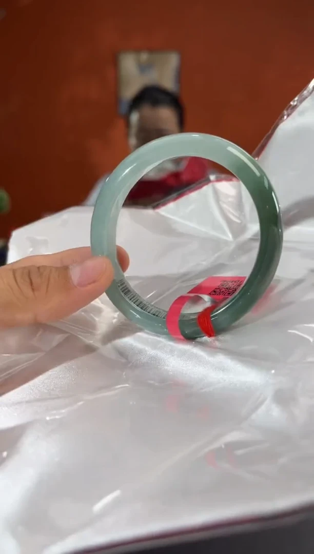 未镶嵌手镯（贵妃镯）翡翠翡翠手镯