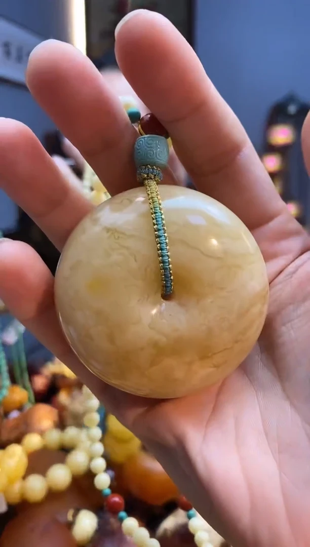 琥珀颈饰未镶嵌吊坠