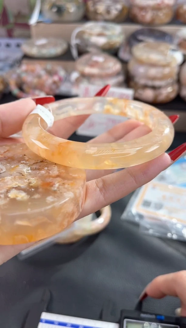 未镶嵌手镯石英质玉63