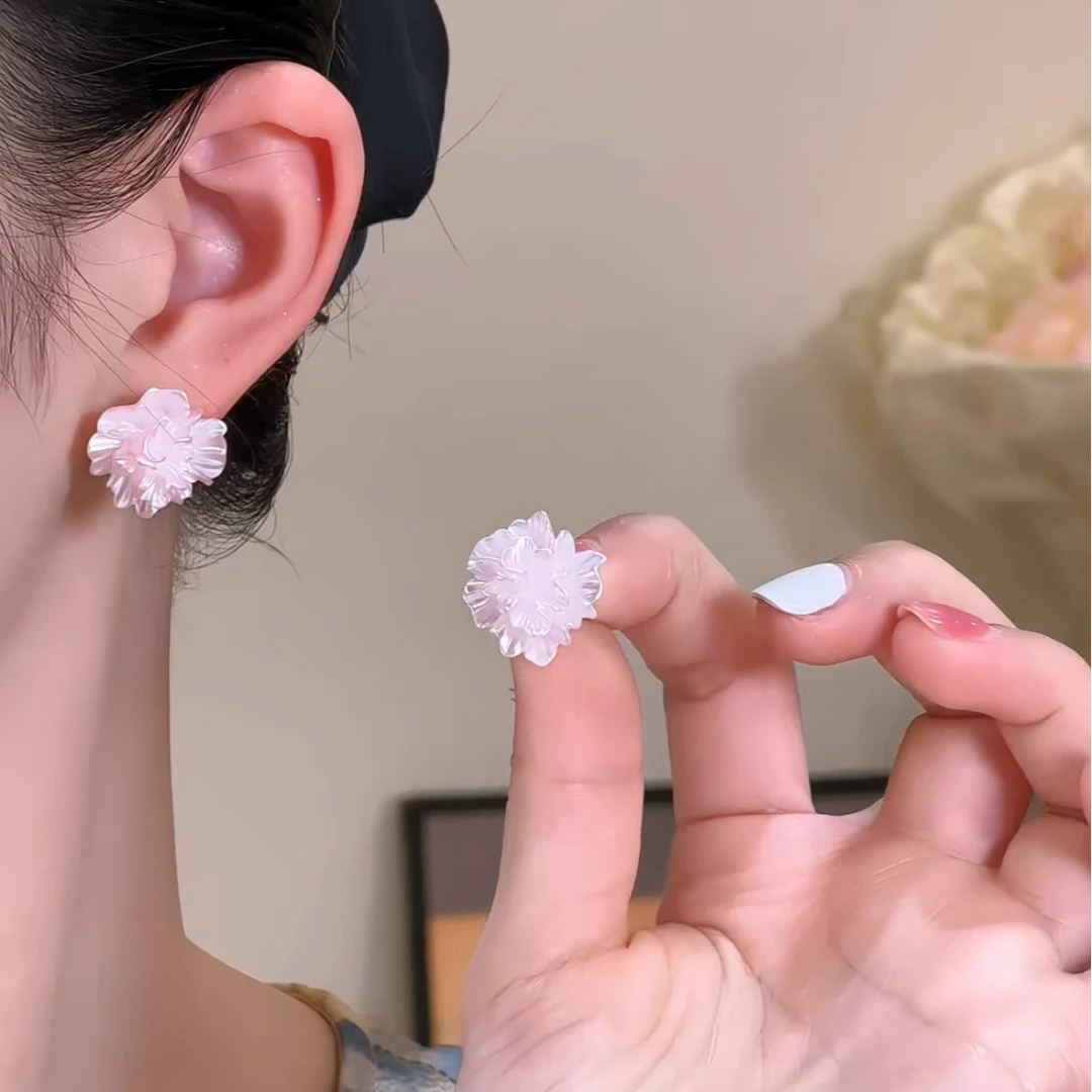 H336 粉色花球耳钉白色时尚百搭简约