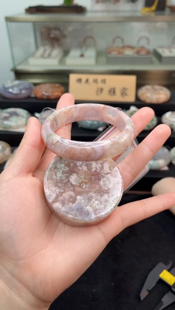 未镶嵌手镯石英质玉59圈口（赠品镯心）3751624