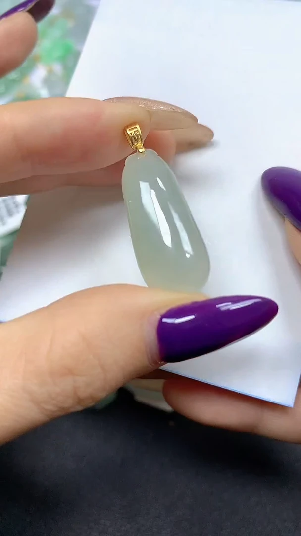 颈饰未镶嵌翡翠