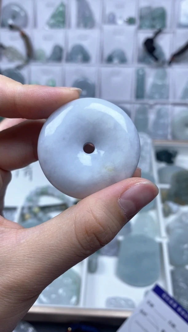 【闪购商品】翡翠颈饰未镶嵌平安扣