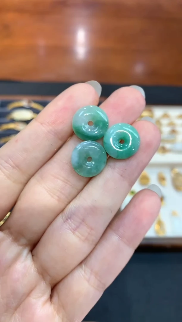 翡翠未镶嵌吊坠(不含链)（多样性发一件）W837|19.9