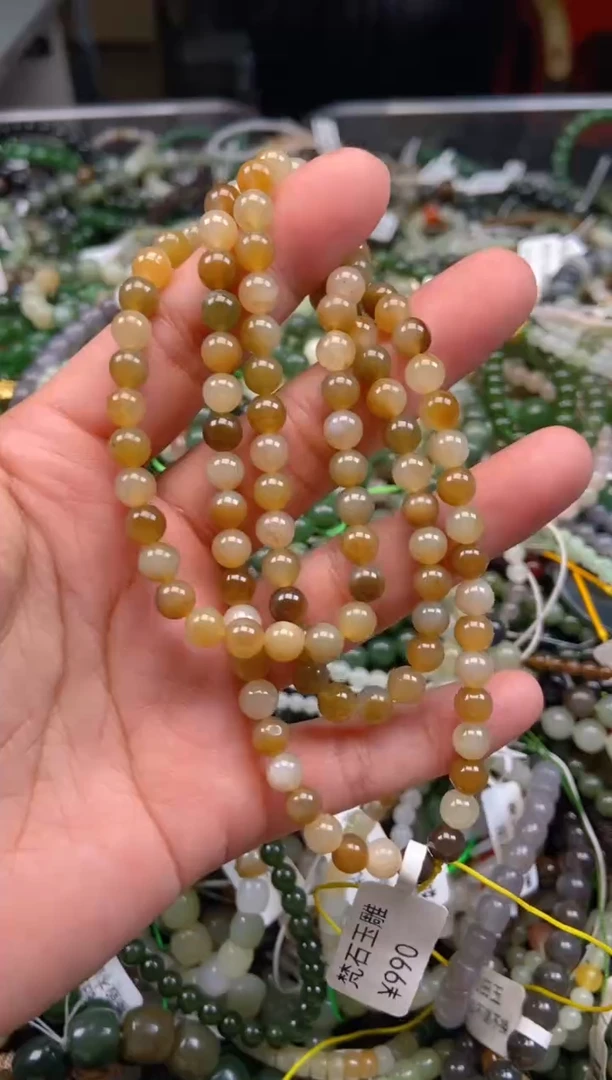 和田玉未镶嵌颈饰1