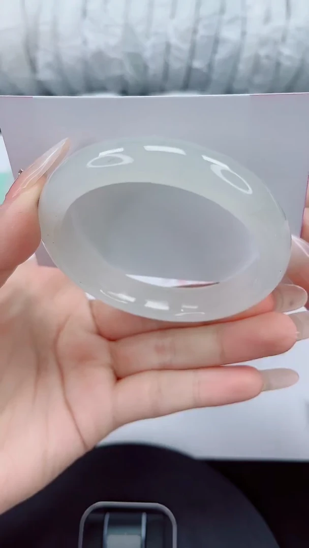 石英质玉手镯未镶嵌132-55/56