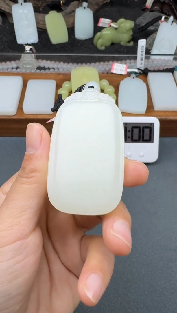 颈饰未镶嵌和田玉2